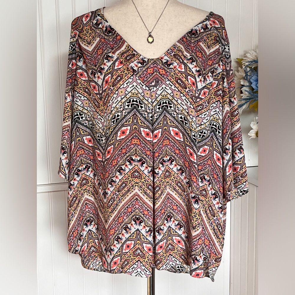 Lattice V Neck Red White Black Aztec Print Tunic 2X